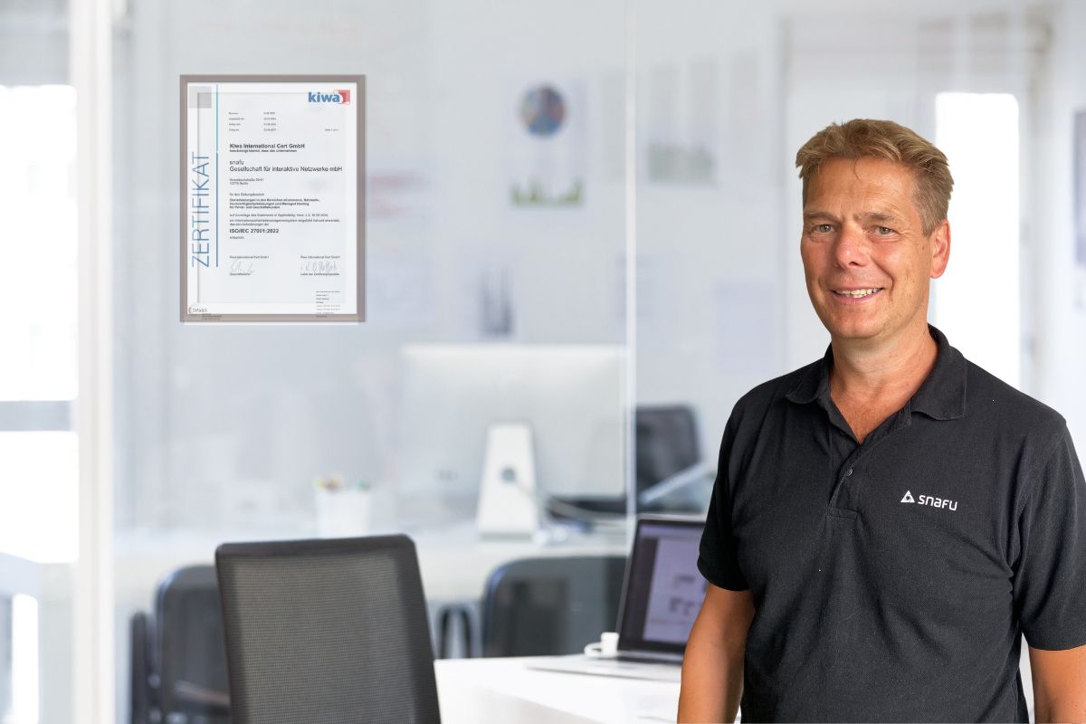 Christian Roehl freut sich uber das Iso Audit 2025